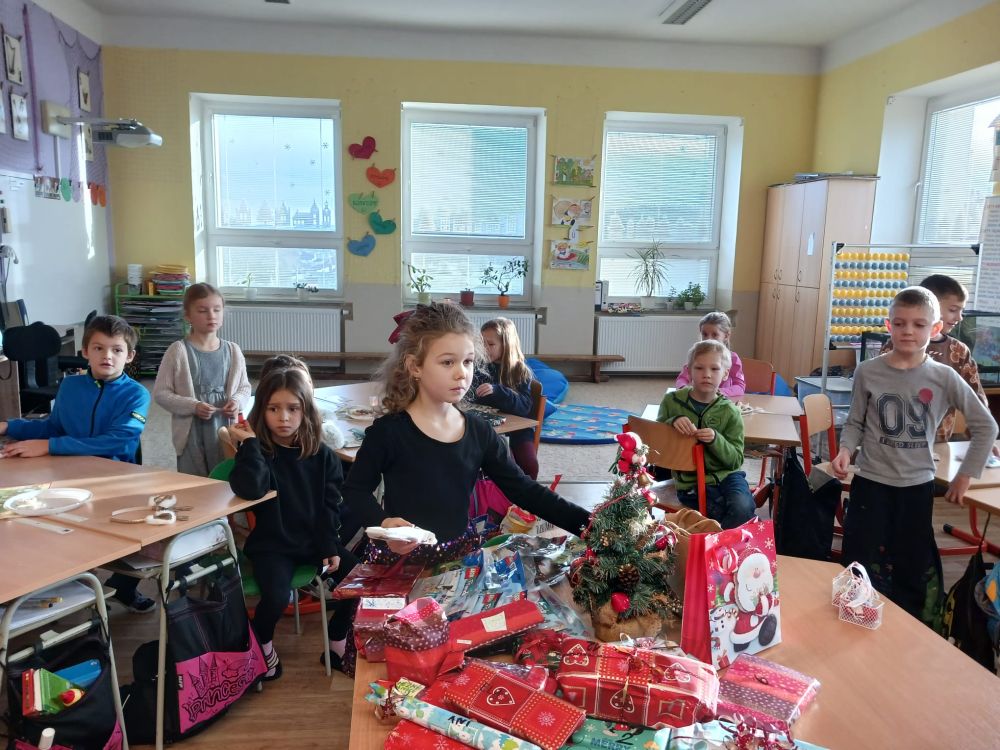 Vánoční dárečkování, zvyky a tradice